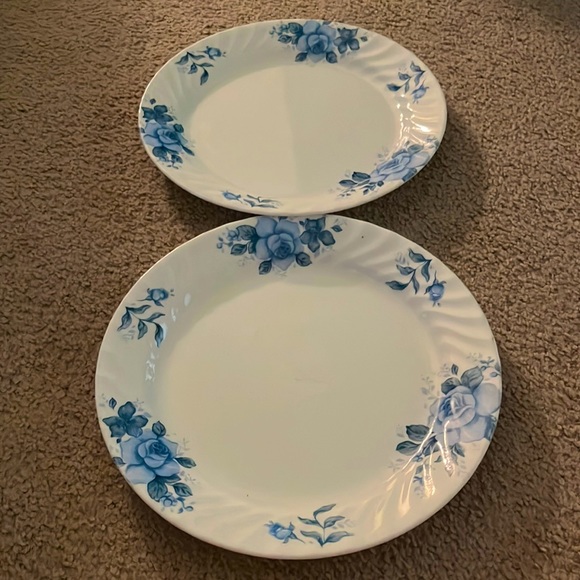 Corelle Dining Corelle Blue Velvet White Swirl Dinner Plates Roses